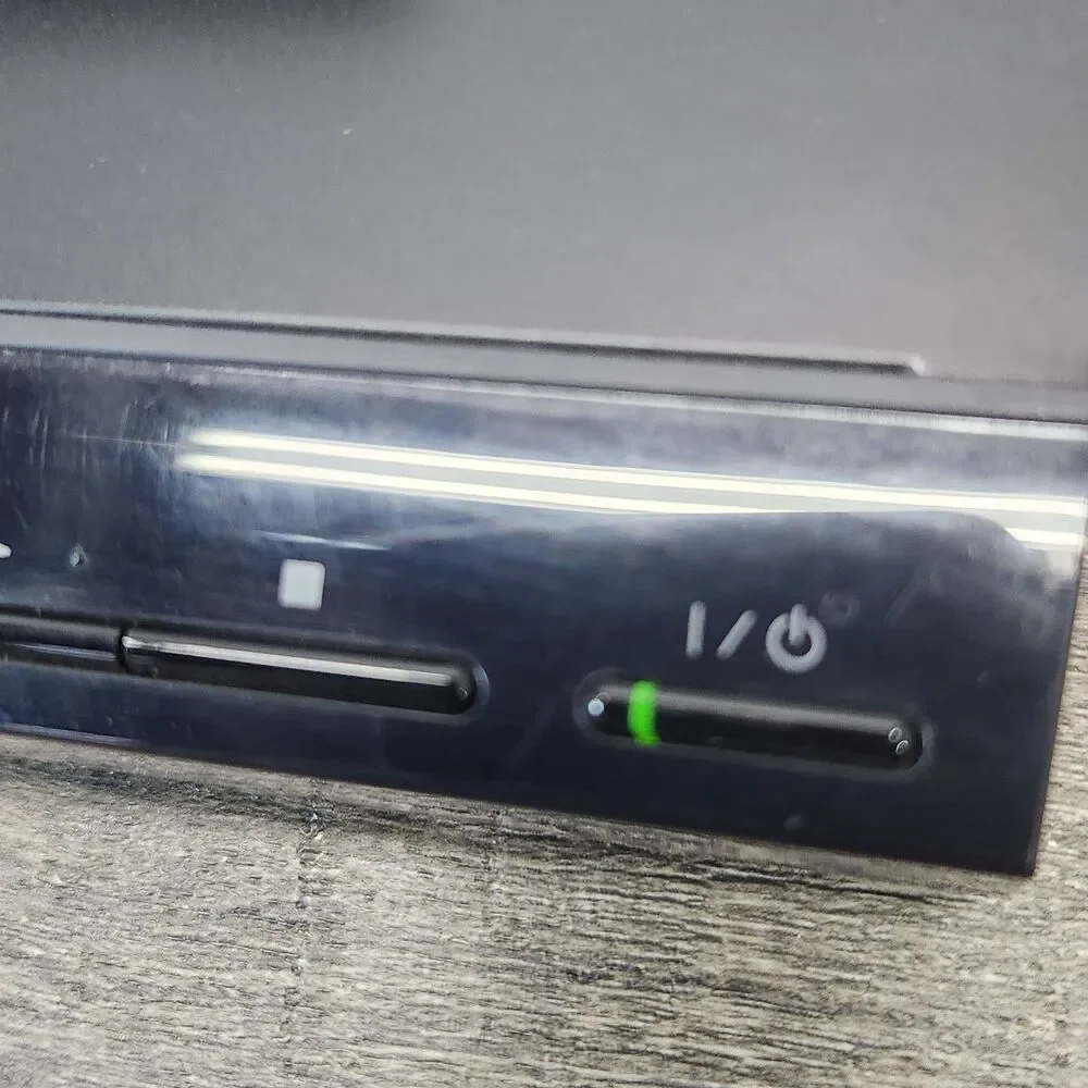Sony DVP-SR210P Black CD/DVD Player With Remote And Cables - Tested